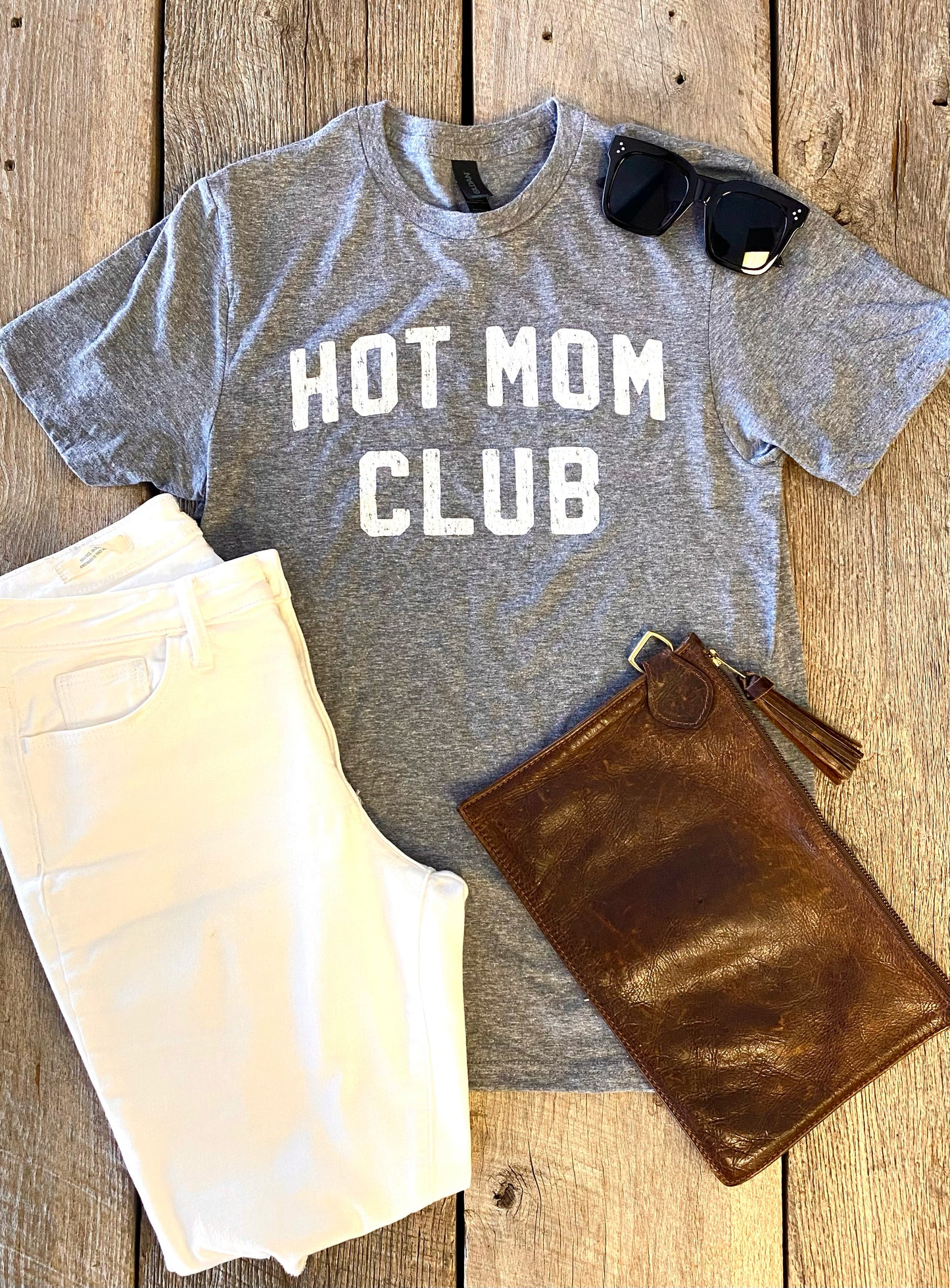 Hot Mom Club - Shirt