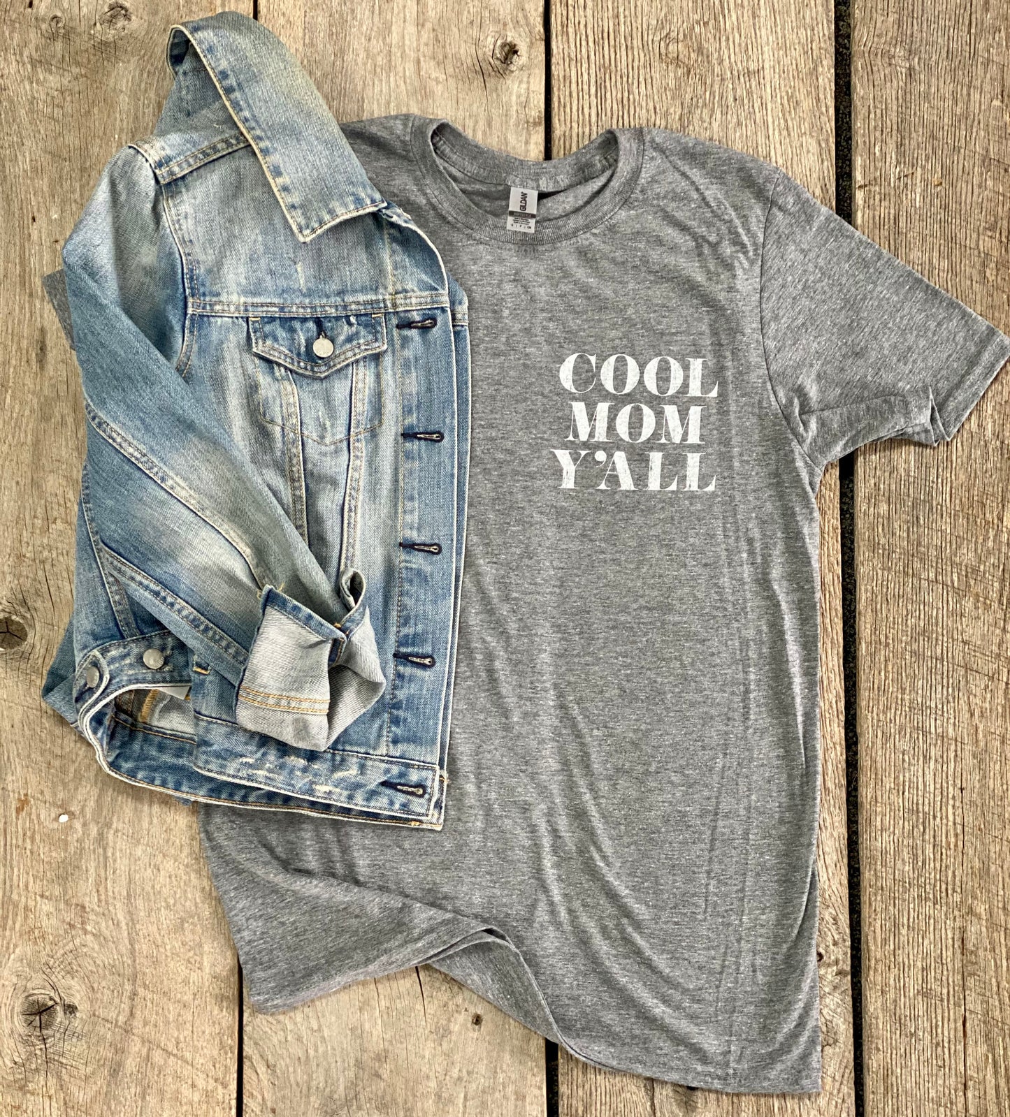 Cool Mom Y'all - Shirt
